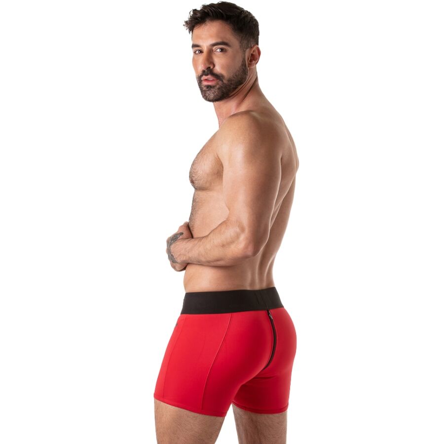 Arrière du boxer Locker Gear rouge porté, zip qui descend jusqu'à l'entrejambe