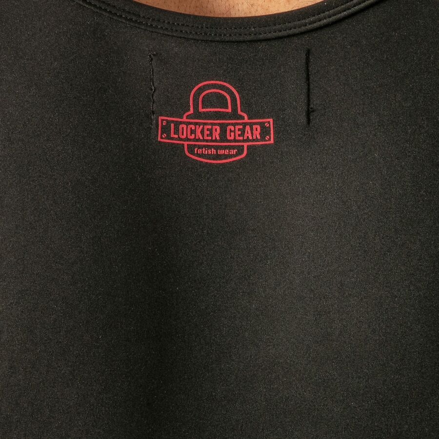 Logo rouge Locker Gear brodé en haut du dos du singlet noir